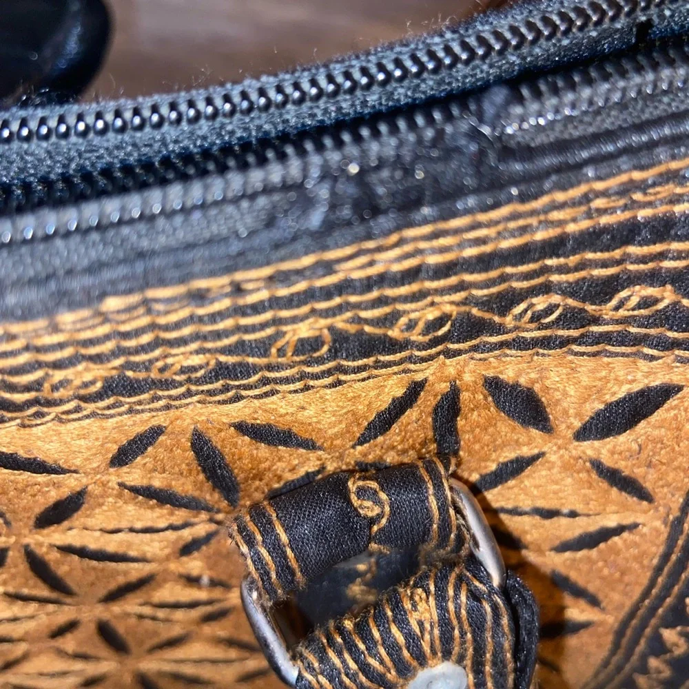 Banda Bags crossbody handbag Button missing                   (N) - Picture 13 of 13